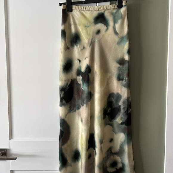 Zara Watercolour Print Skirt - Picture 7 of 8
